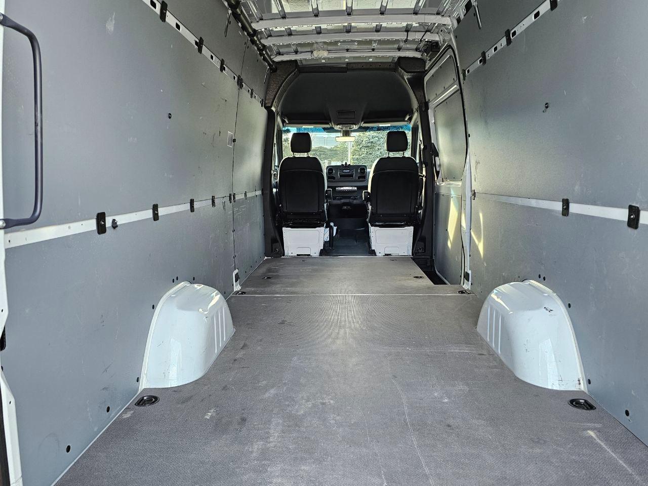 Mercedes-Benz Sprinter 2500 170-in. WB 2024