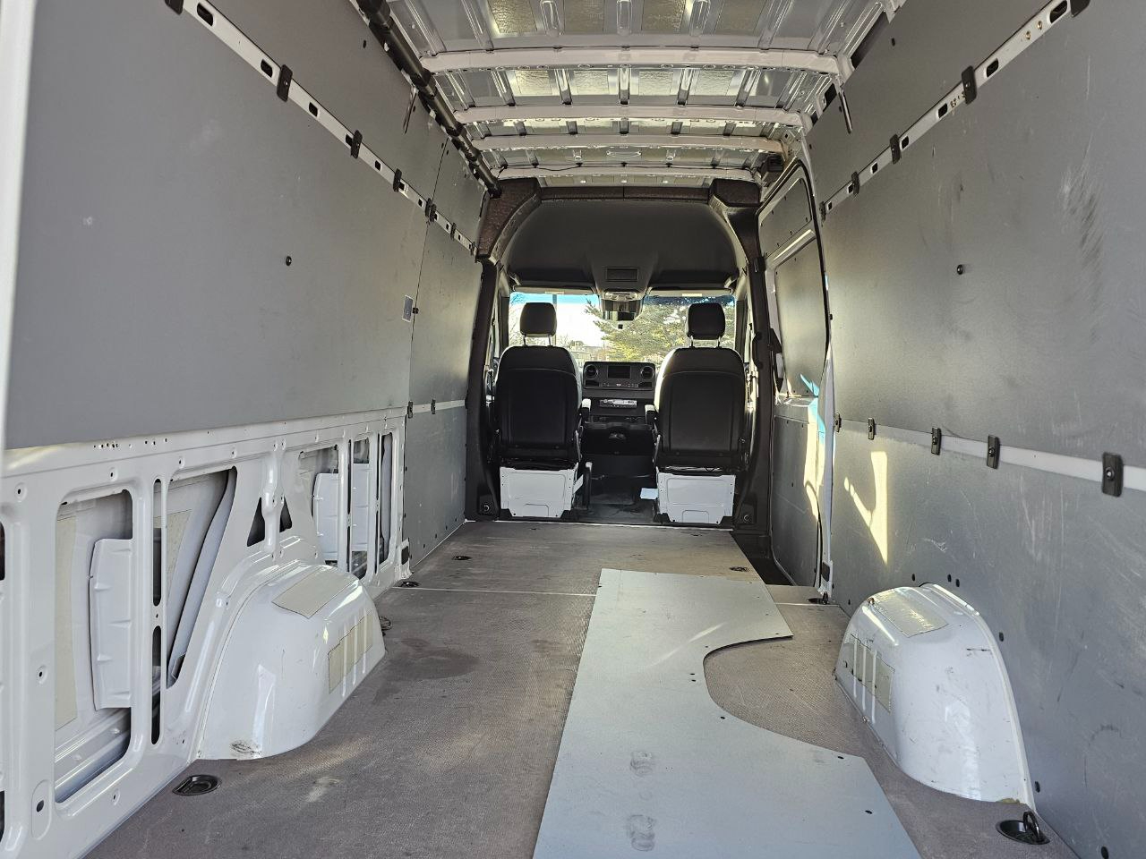 Mercedes-Benz Sprinter 2500 170-in. WB 2024