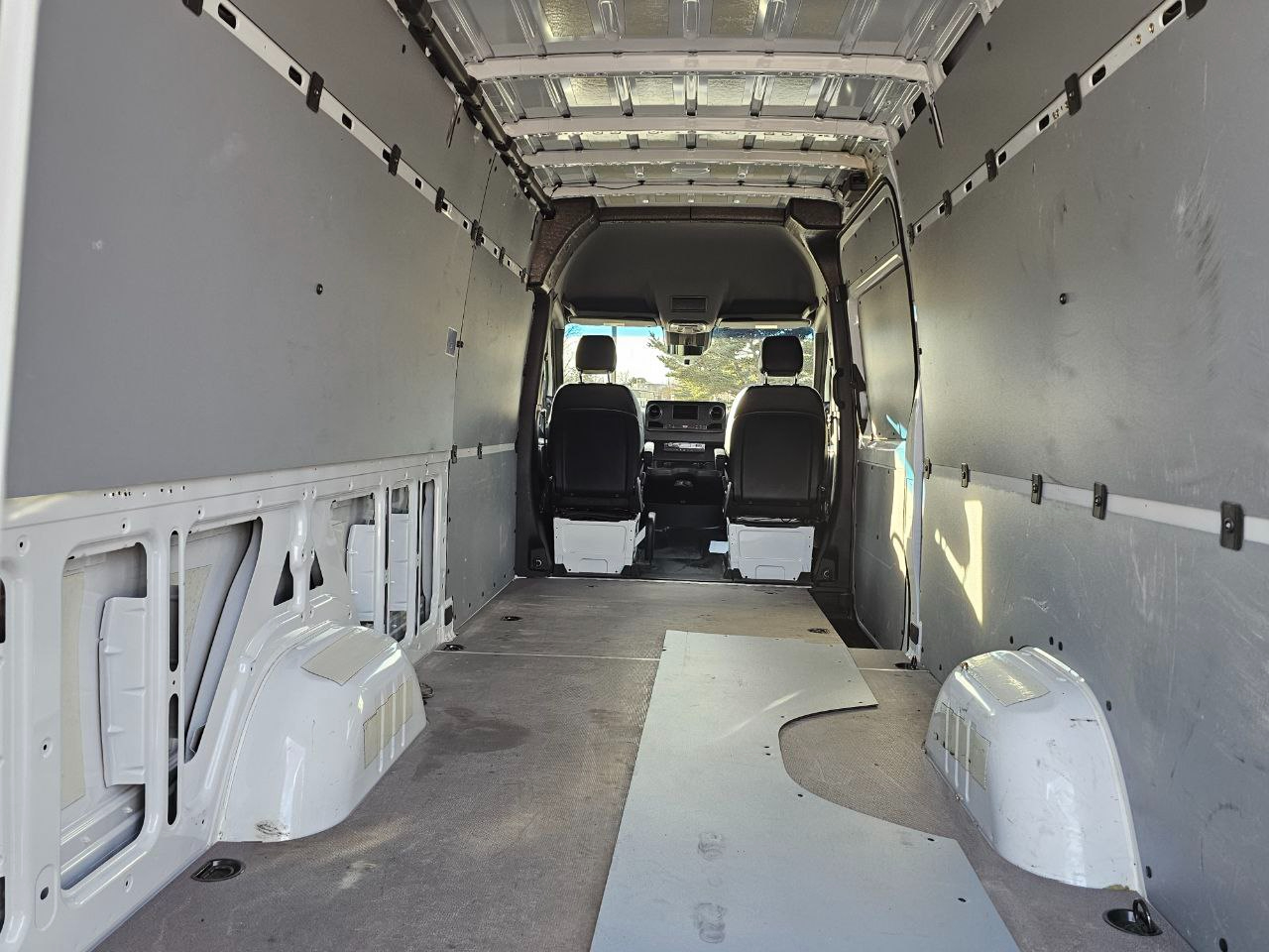 Mercedes-Benz Sprinter 2500 170-in. WB 2024