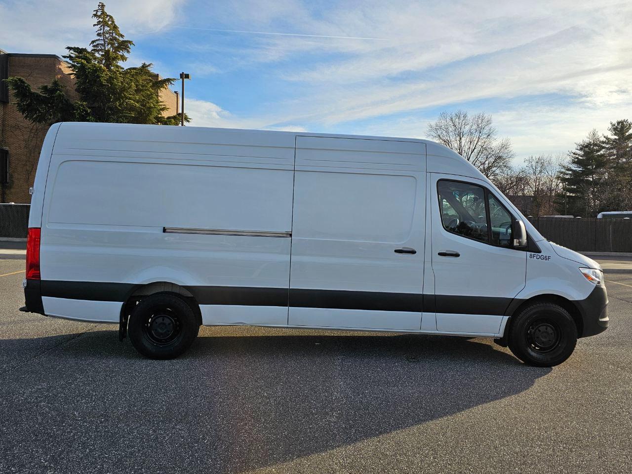 Mercedes-Benz Sprinter 2500 170-in. WB 2024