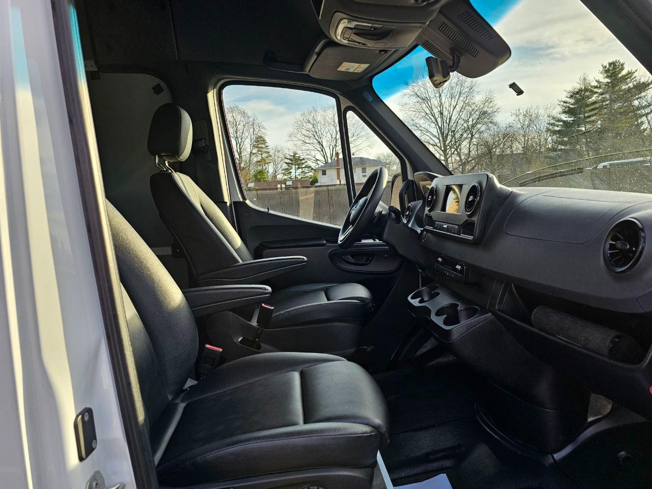 Mercedes-Benz Sprinter 2500 170-in. WB 2024