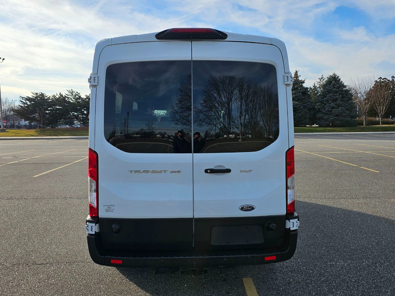 Ford Transit 350 Wagon Med. Roof XLT w/Sliding Pass. 148-in. WB 2019