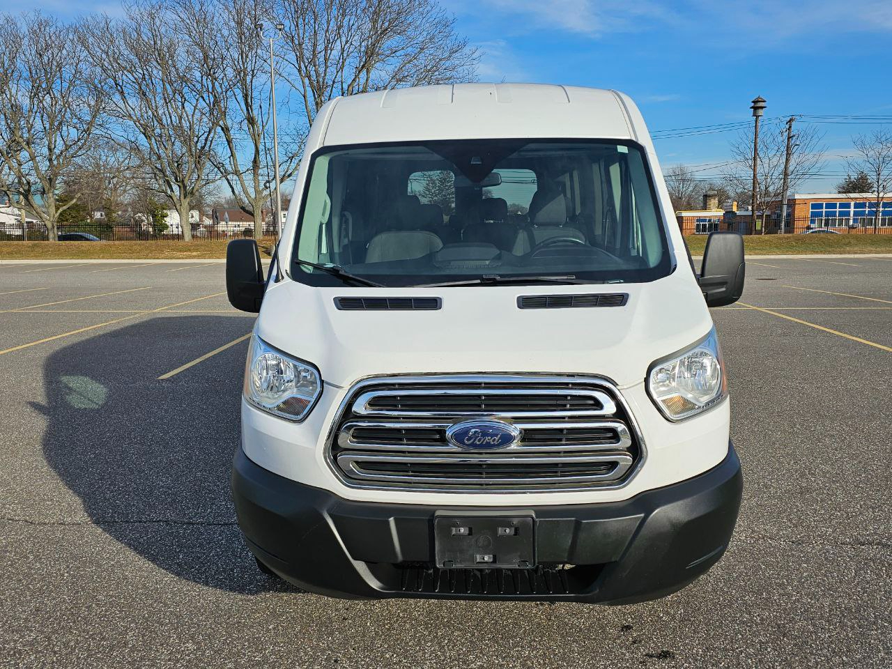 Ford Transit 350 Wagon Med. Roof XLT w/Sliding Pass. 148-in. WB 2019