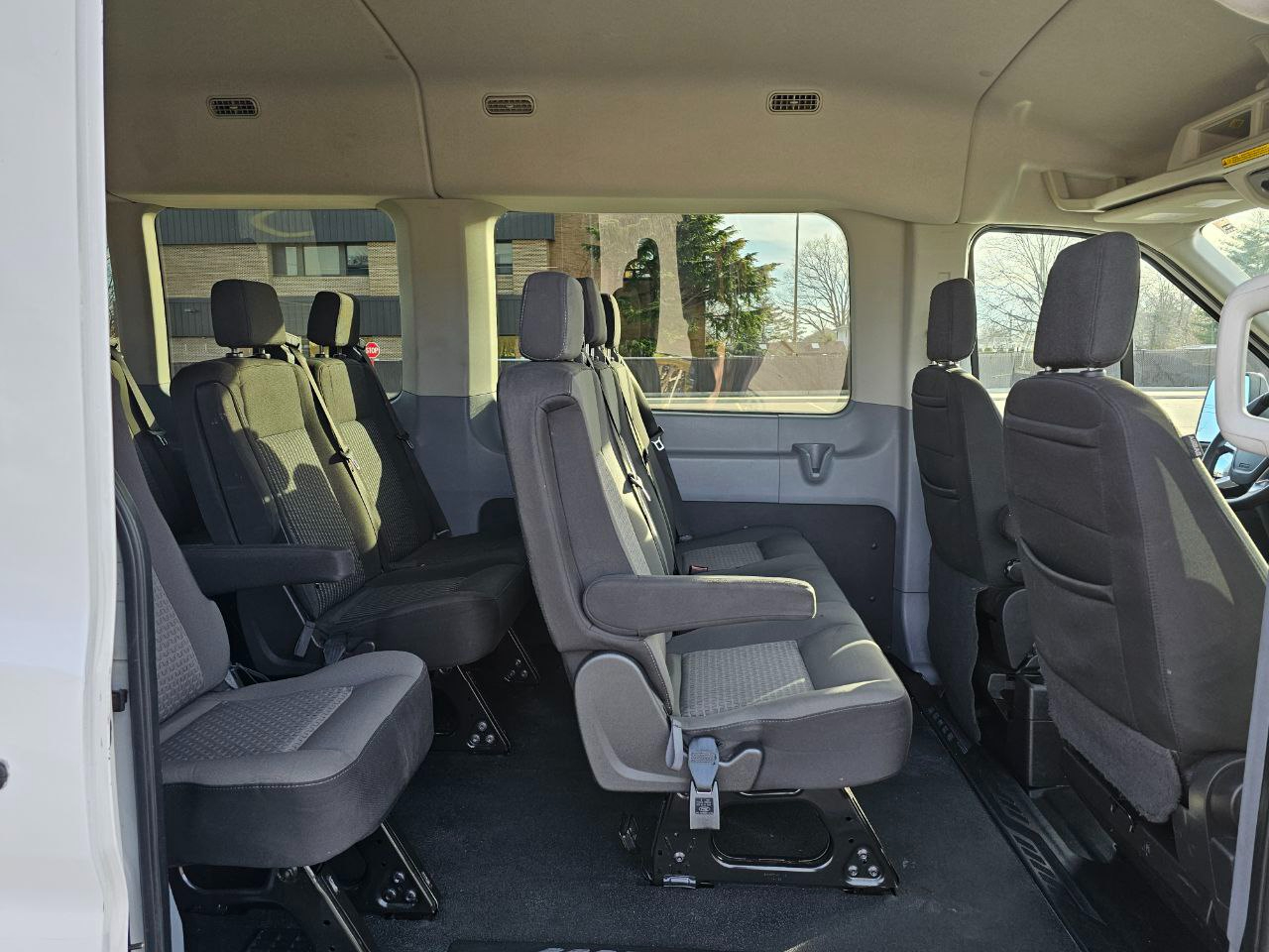 Ford Transit 350 Wagon Med. Roof XLT w/Sliding Pass. 148-in. WB 2019