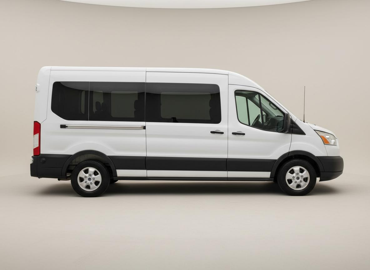 Ford Transit 350 Wagon Med. Roof XLT w/Sliding Pass. 148-in. WB 2019