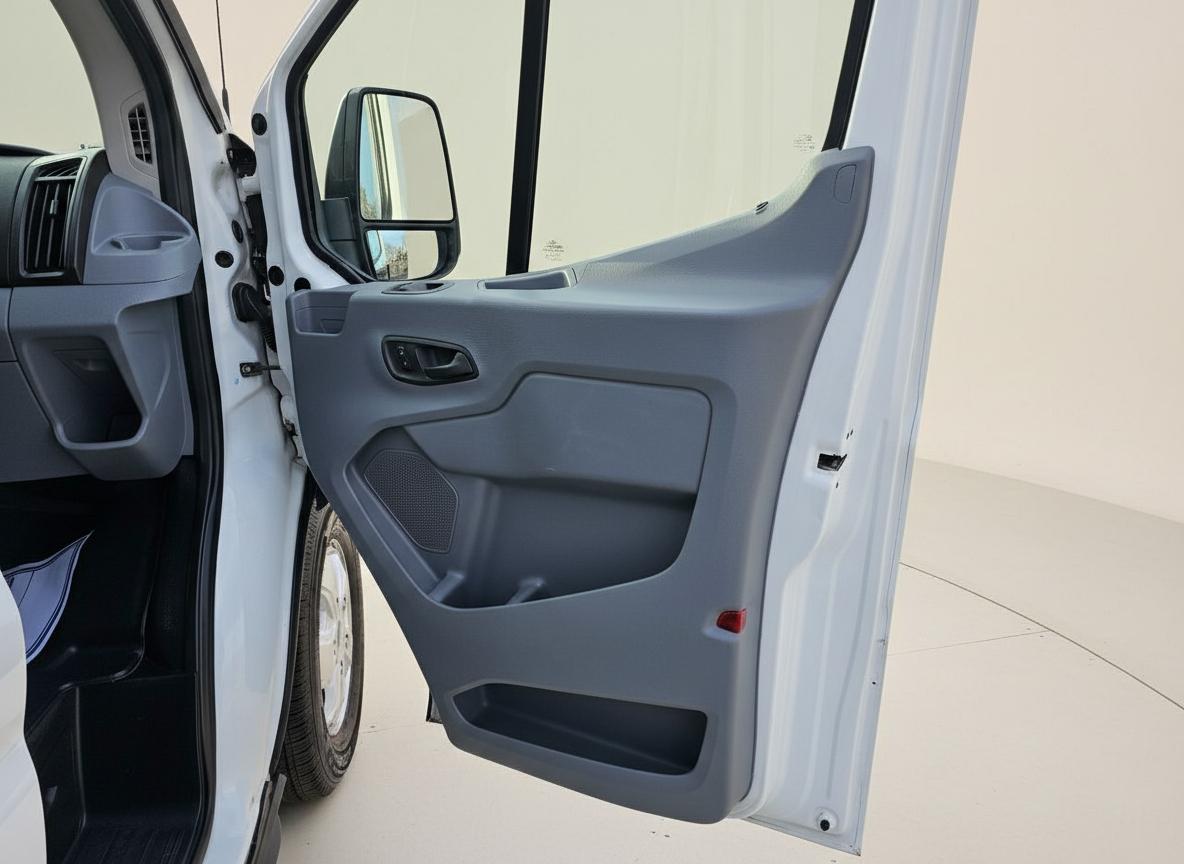 Ford Transit 350 Wagon Med. Roof XLT w/Sliding Pass. 148-in. WB 2019