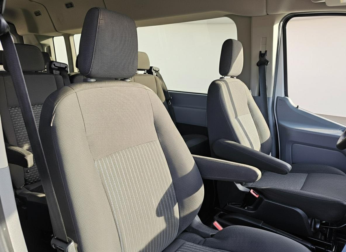 Ford Transit 350 Wagon Med. Roof XLT w/Sliding Pass. 148-in. WB 2019