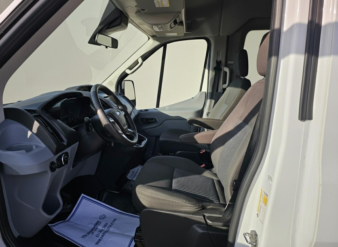 Ford Transit 350 Wagon Med. Roof XLT w/Sliding Pass. 148-in. WB 2019