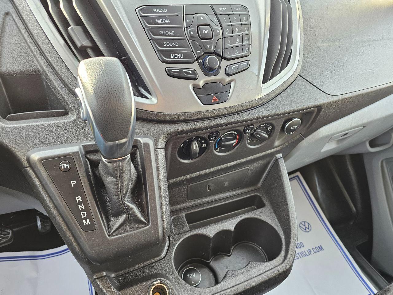 Ford Transit 350 Wagon Med. Roof XLT w/Sliding Pass. 148-in. WB 2019