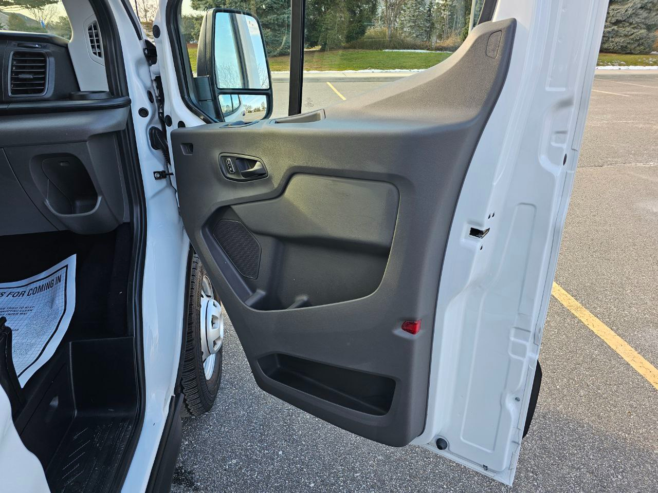 Ford Transit 350 Wagon Low Roof XLT w/Sliding Pass. 148-in. WB 2025