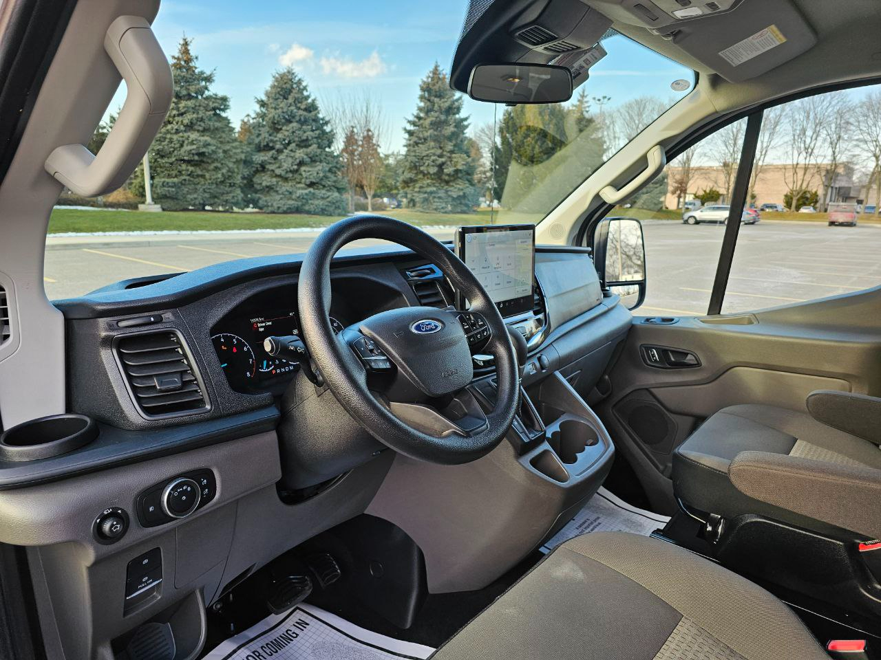 Ford Transit 350 Wagon Low Roof XLT w/Sliding Pass. 148-in. WB 2025