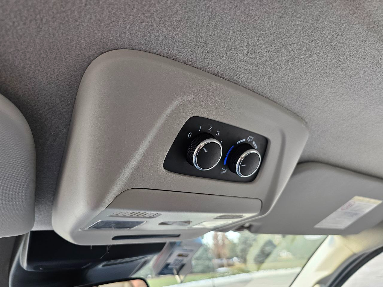 Ford Transit 350 Wagon Low Roof XLT w/Sliding Pass. 148-in. WB 2025