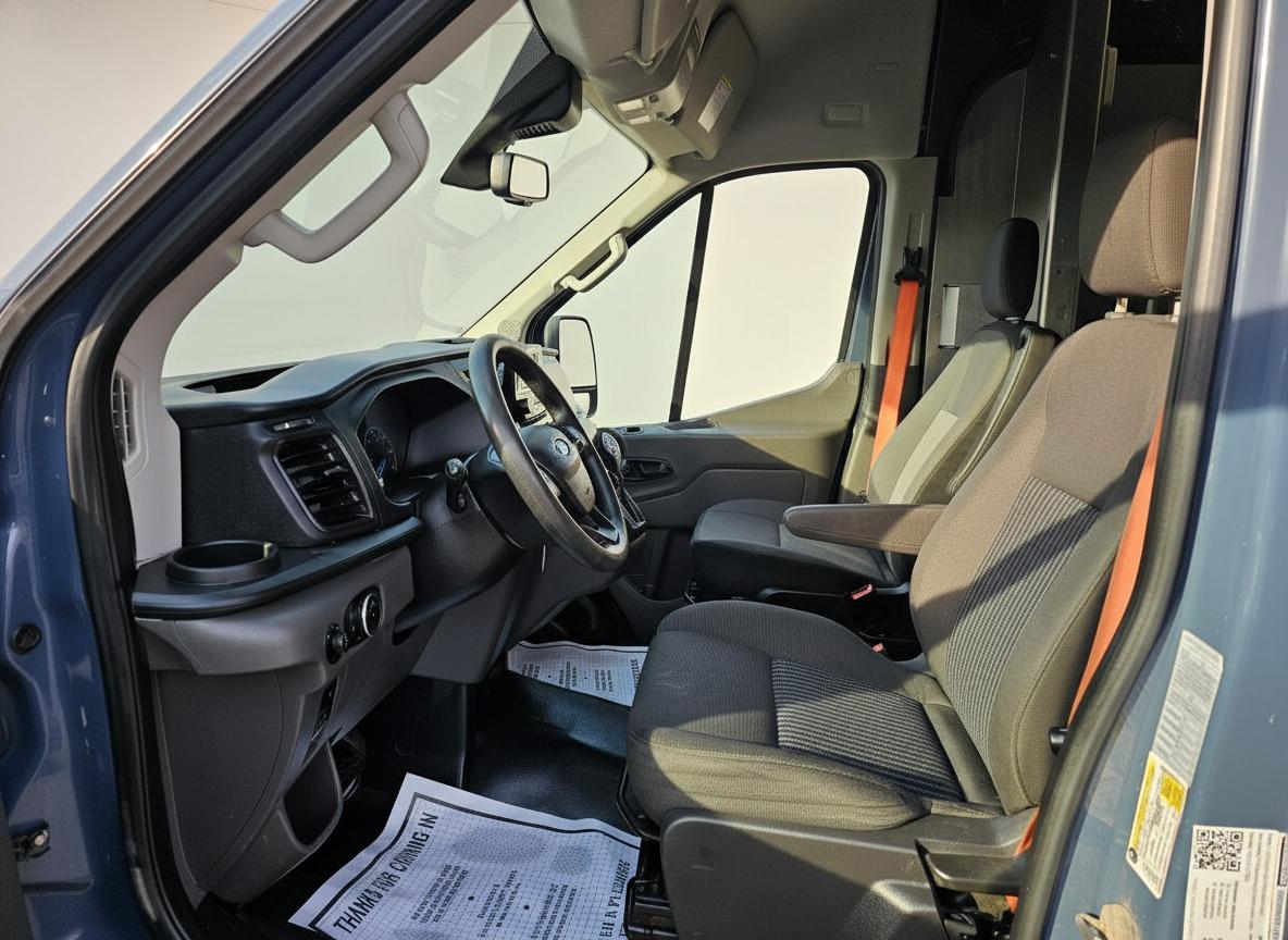 Ford Transit 250 Van High Roof w/Sliding Pass. 148-in. WB EL 2021