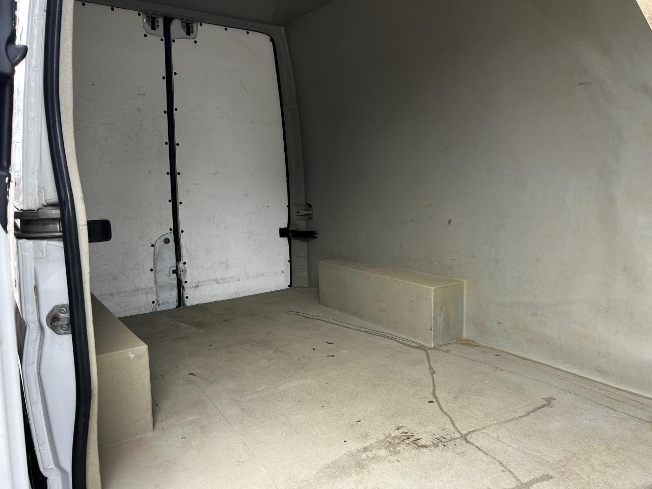 Mercedes-Benz Sprinter 2500 High Roof 144-in. WB 2014