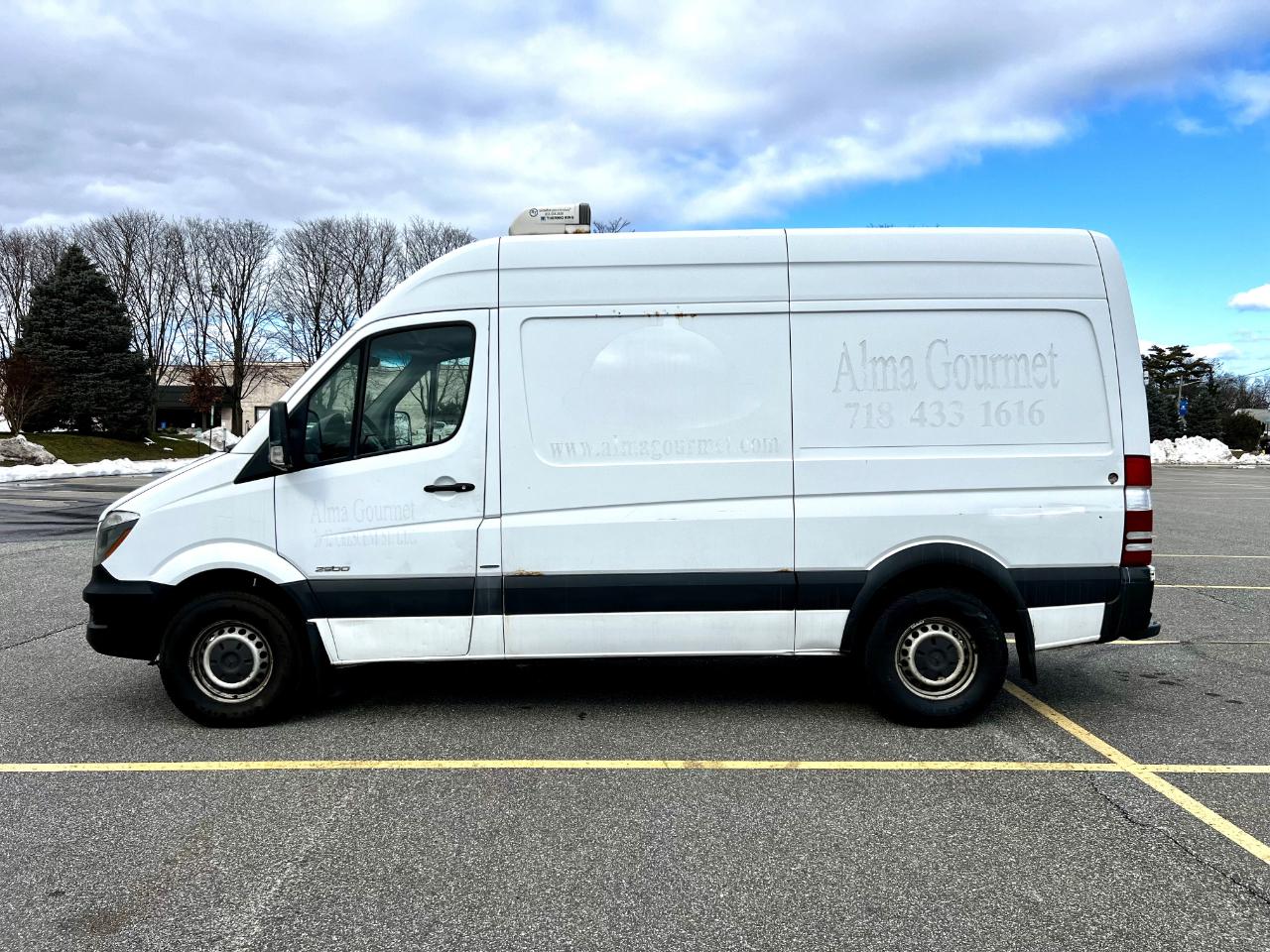 Mercedes-Benz Sprinter 2500 High Roof 144-in. WB 2014