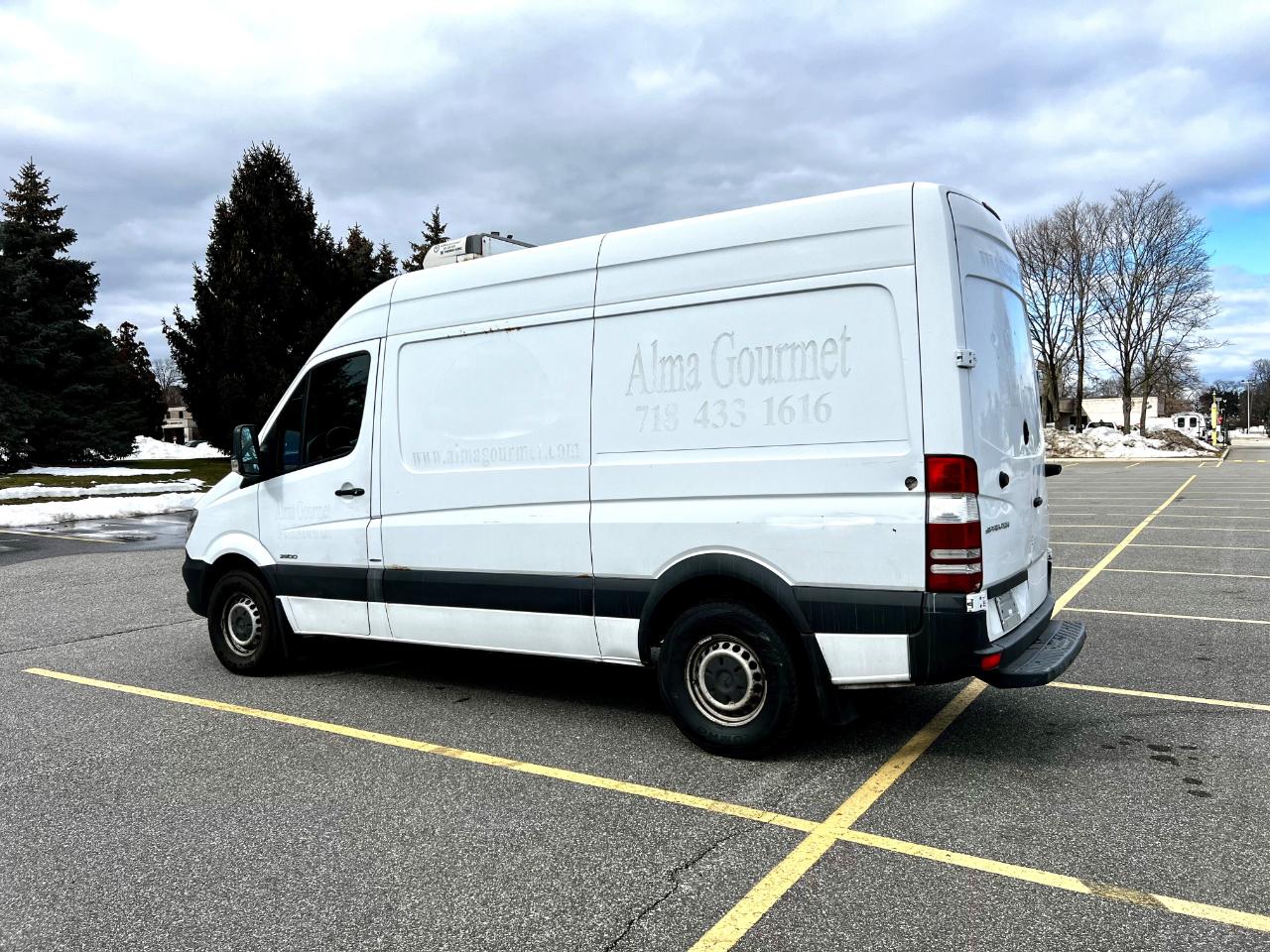 Mercedes-Benz Sprinter 2500 High Roof 144-in. WB 2014