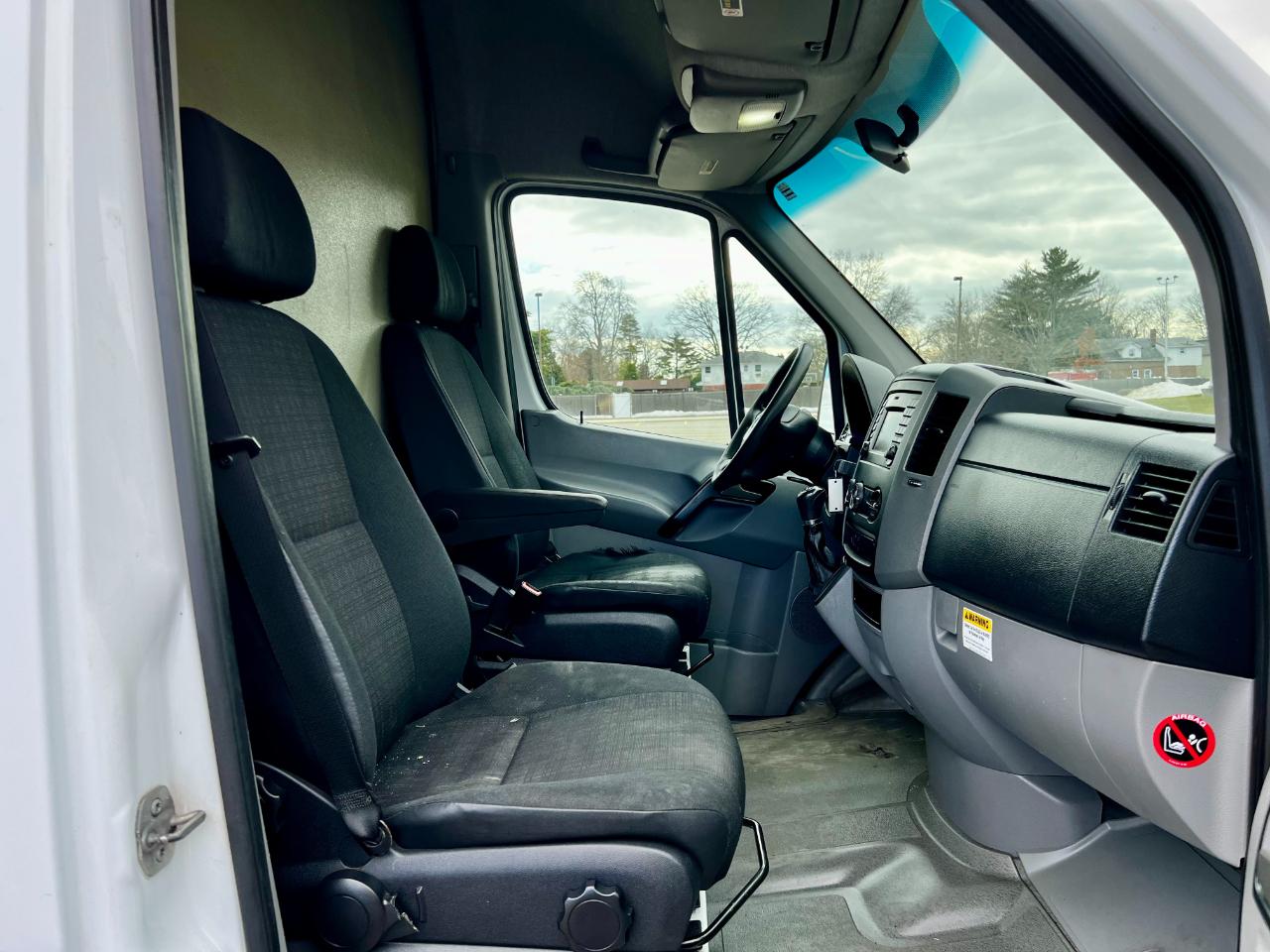 Mercedes-Benz Sprinter 2500 High Roof 144-in. WB 2014