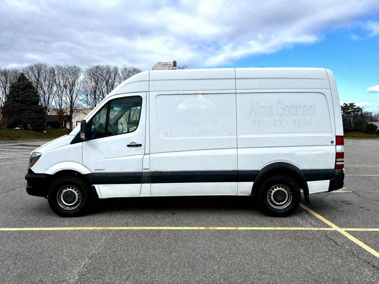 Mercedes-Benz Sprinter 2500 High Roof 144-in. WB 2014