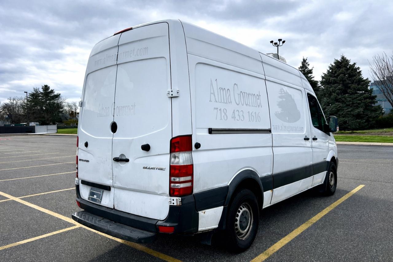 Mercedes-Benz Sprinter 2500 High Roof 144-in. WB 2014