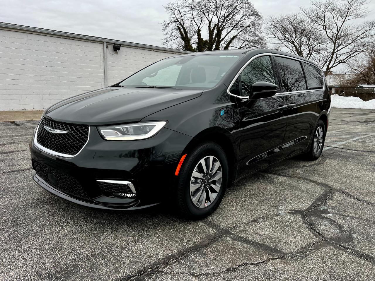 Chrysler Pacifica Hybrid Select 2025