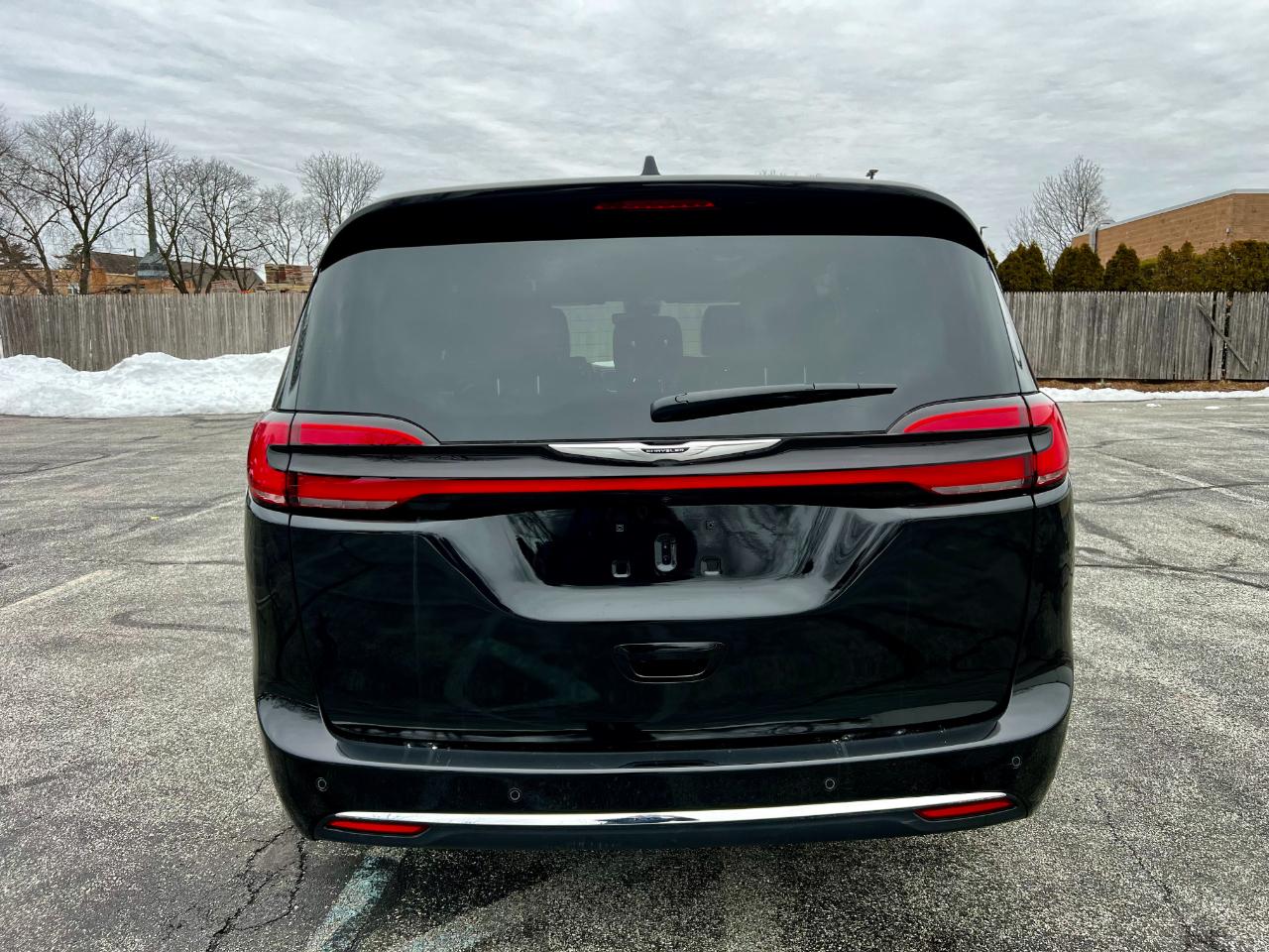 Chrysler Pacifica Hybrid Select 2025