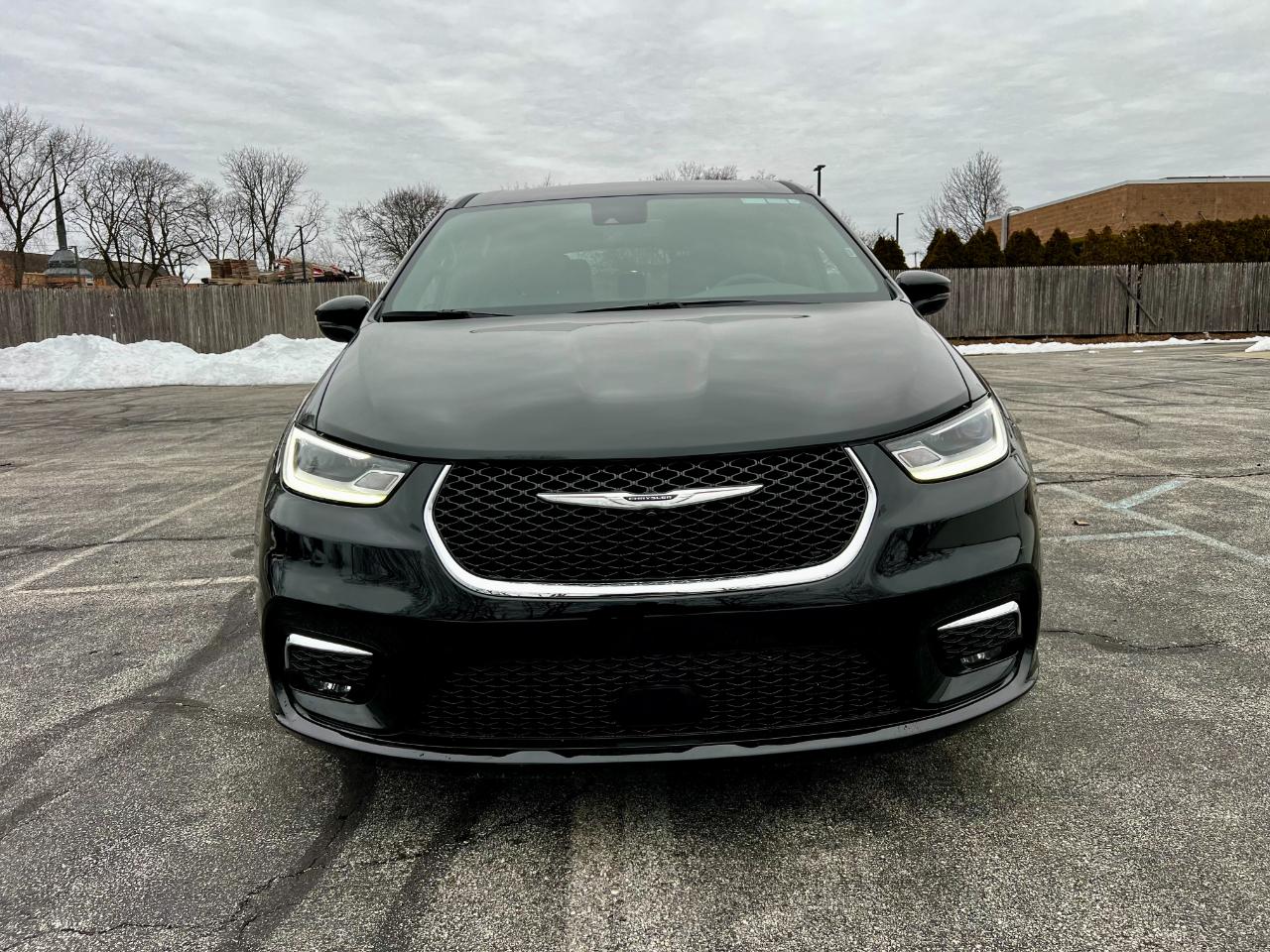 Chrysler Pacifica Hybrid Select 2025