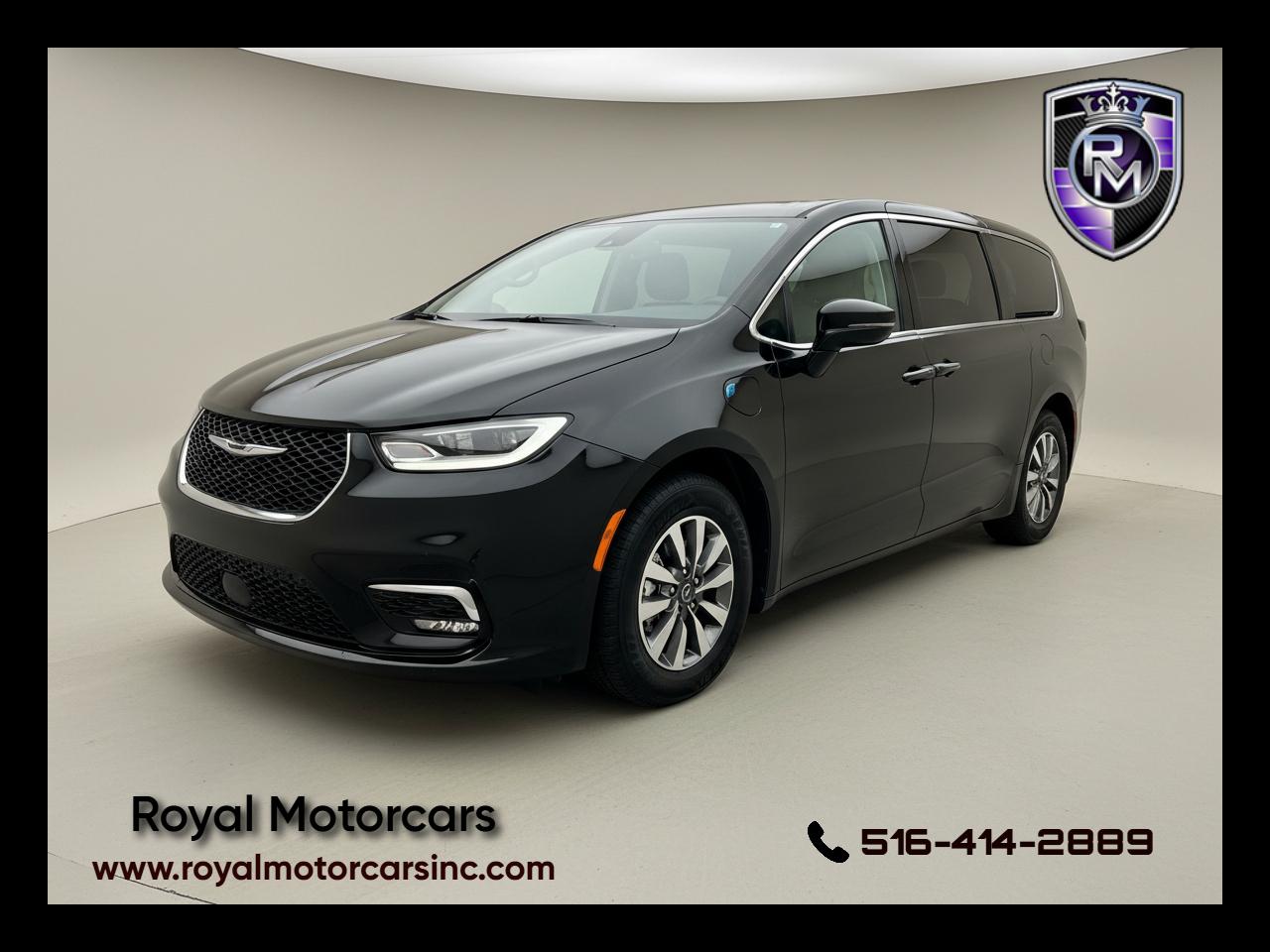 2025 Chrysler Pacifica Hybrid Select