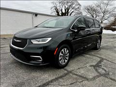 2025 Chrysler Pacifica Hybrid 
