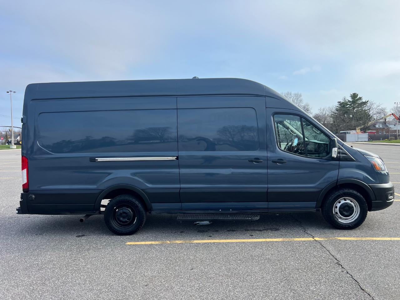 Ford Transit 250 Van High Roof w/Sliding Pass. 148-in. WB EL 2020