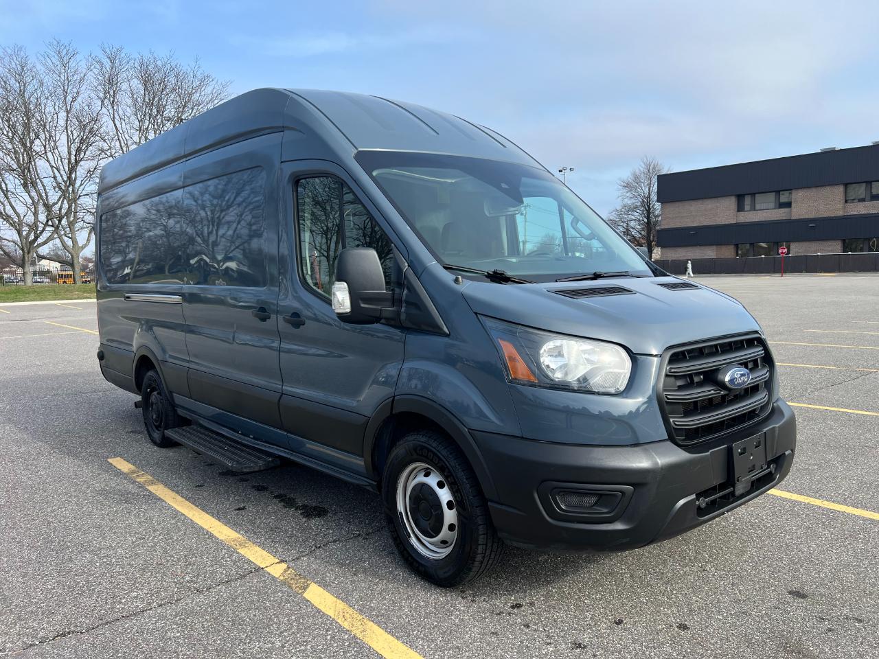 Ford Transit 250 Van High Roof w/Sliding Pass. 148-in. WB EL 2020