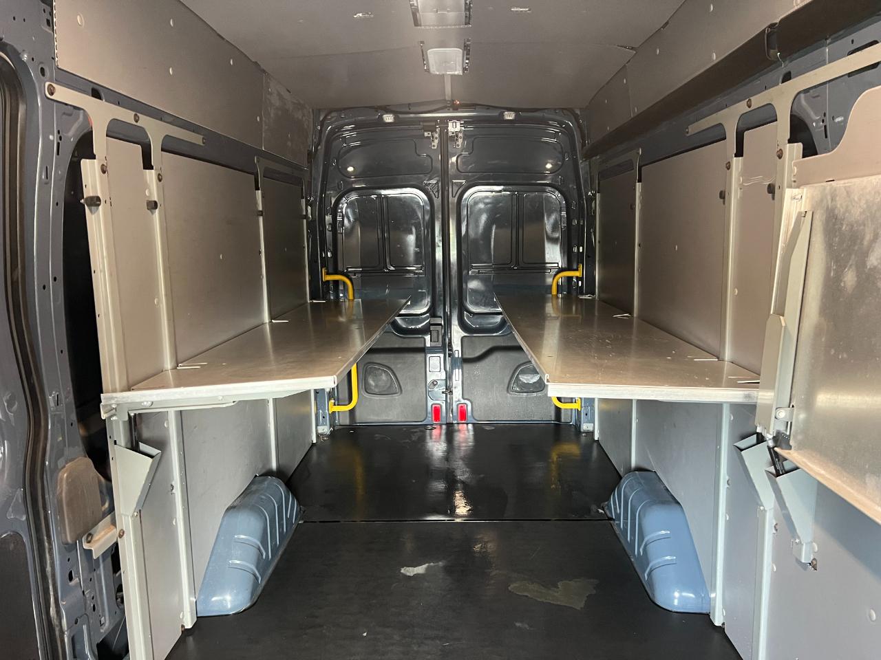 Ford Transit 250 Van High Roof w/Sliding Pass. 148-in. WB EL 2020