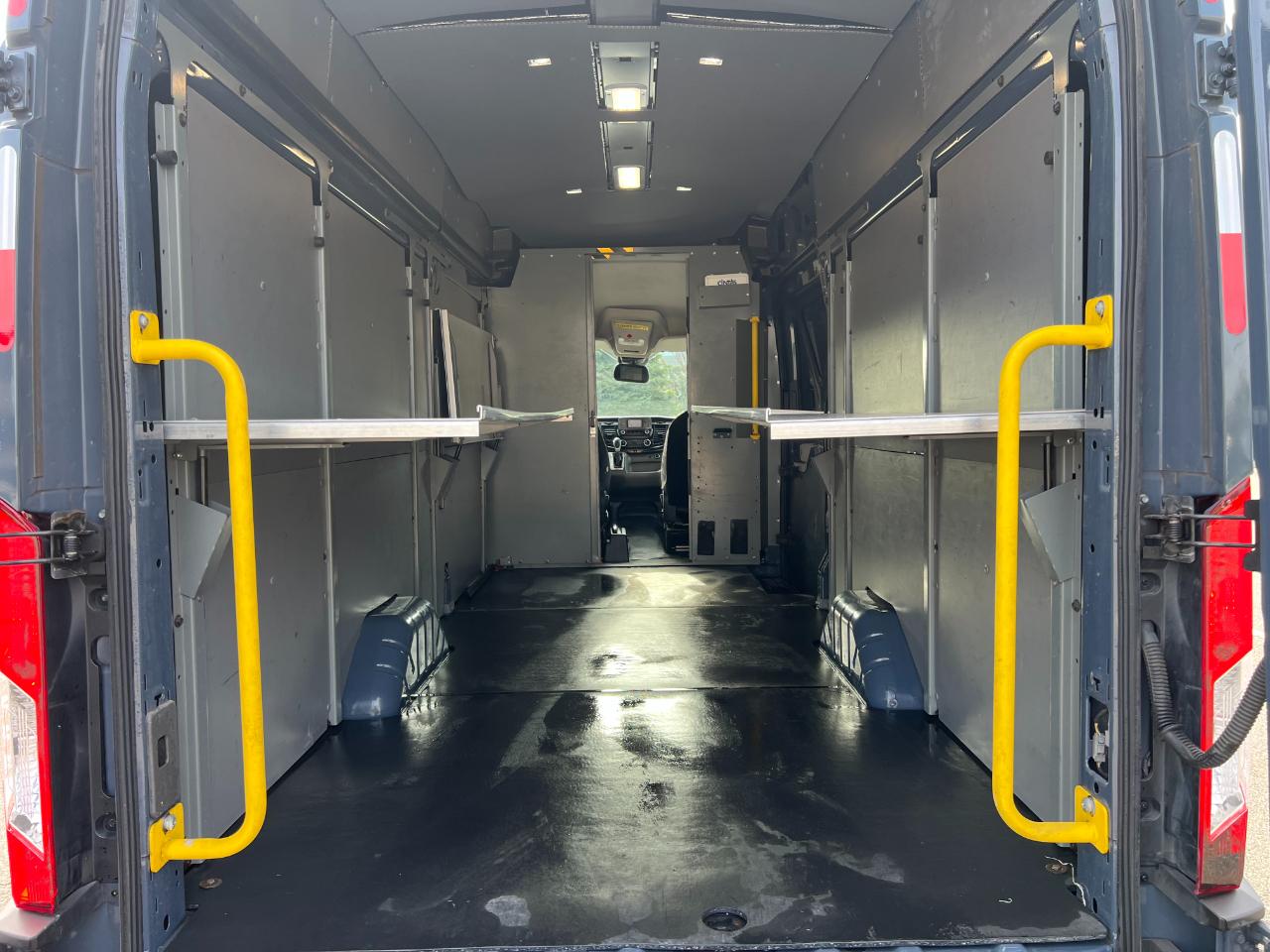 Ford Transit 250 Van High Roof w/Sliding Pass. 148-in. WB EL 2020