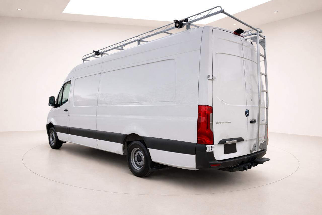 Mercedes-Benz Sprinter 3500 170-in. WB 2023