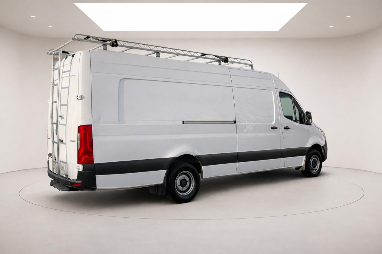 Mercedes-Benz Sprinter 3500 170-in. WB 2023