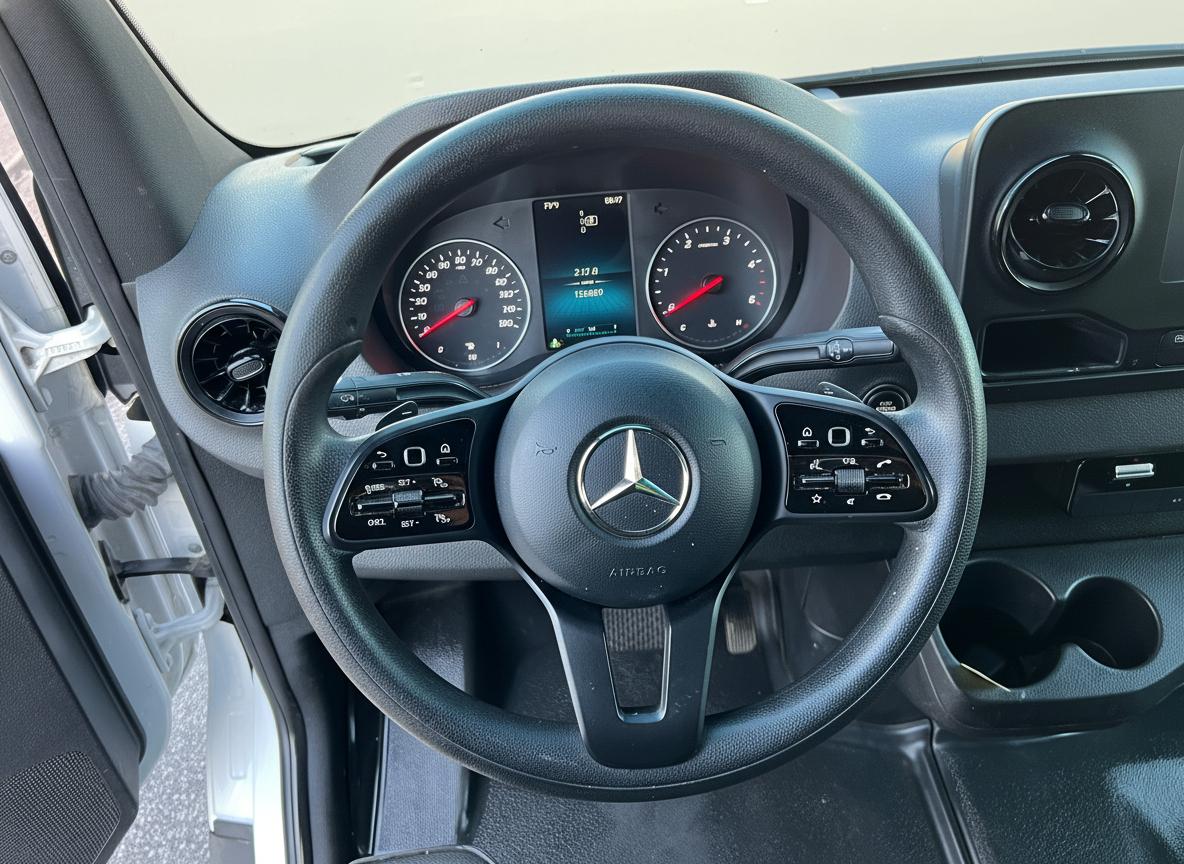 Mercedes-Benz Sprinter 3500 170-in. WB 2023