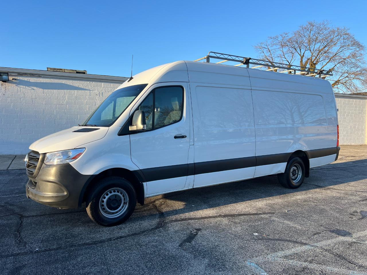 Mercedes-Benz Sprinter 3500 170-in. WB 2023