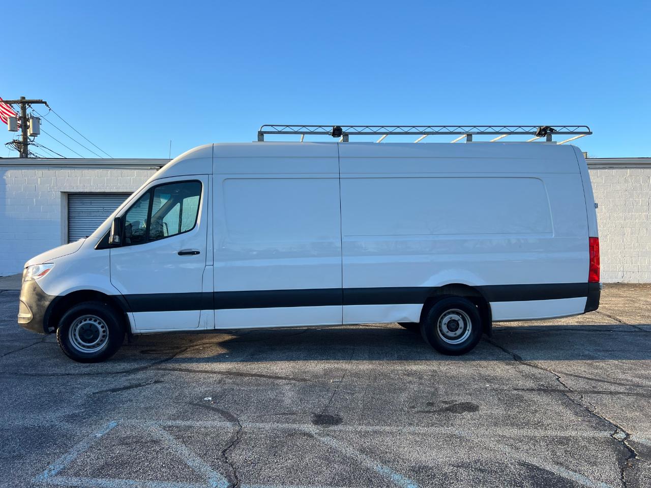Mercedes-Benz Sprinter 3500 170-in. WB 2023
