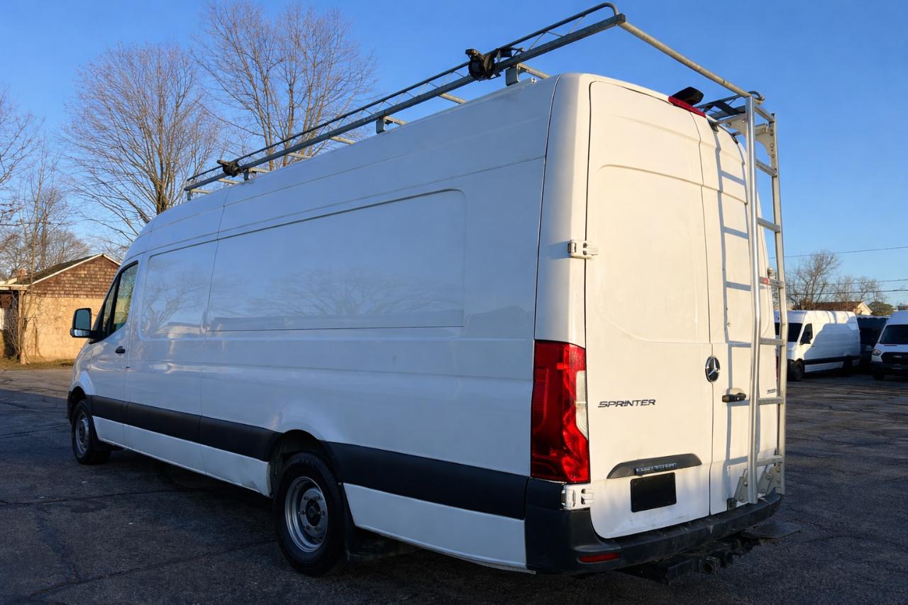 Mercedes-Benz Sprinter 3500 170-in. WB 2023