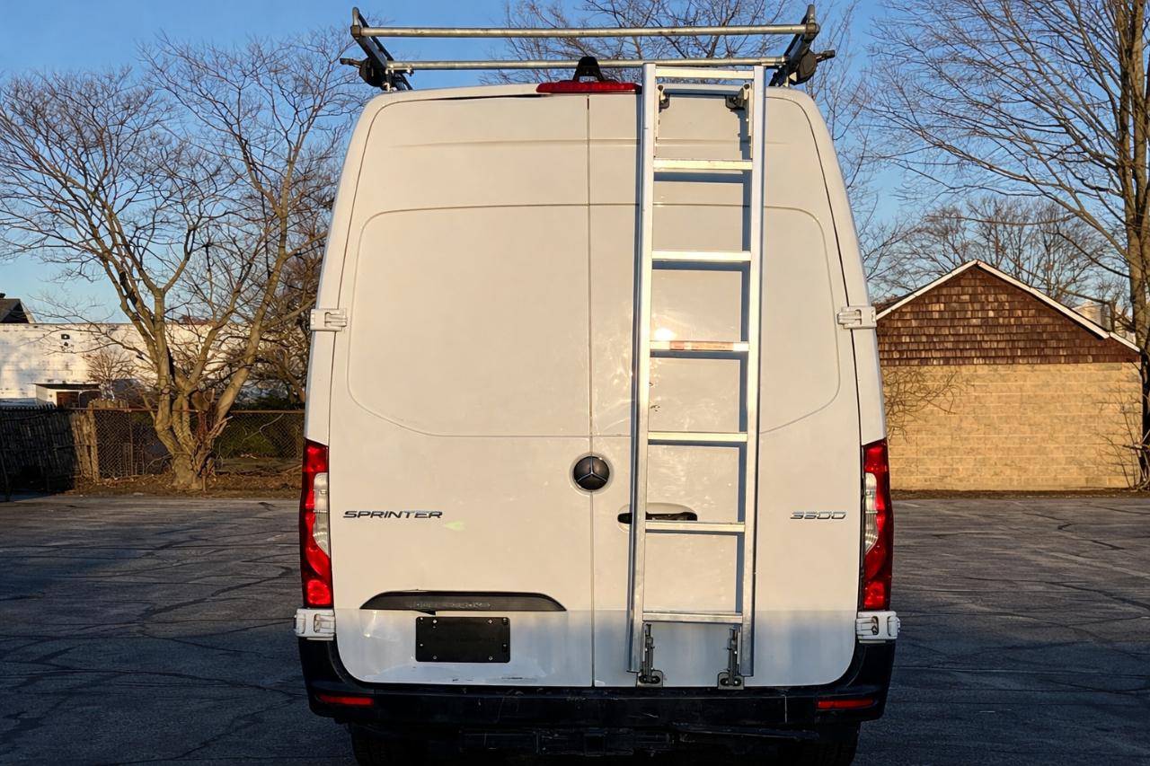 Mercedes-Benz Sprinter 3500 170-in. WB 2023