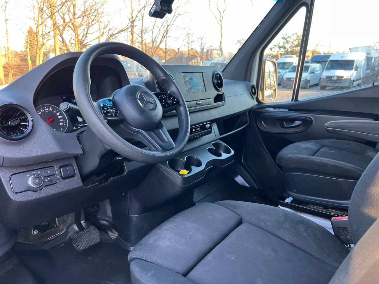 Mercedes-Benz Sprinter 3500 170-in. WB 2023