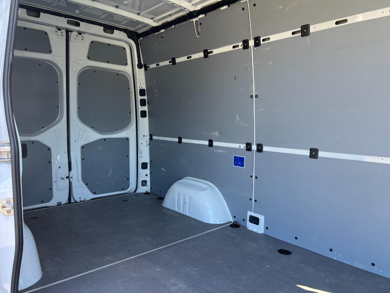 Mercedes-Benz Sprinter 2500 144-in. WB 2020