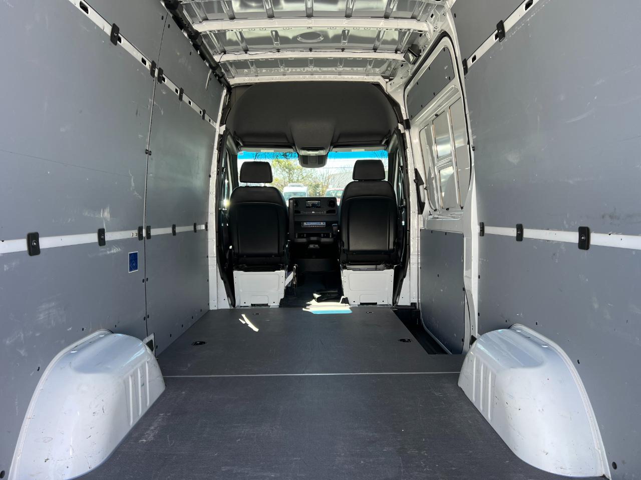 Mercedes-Benz Sprinter 2500 144-in. WB 2020