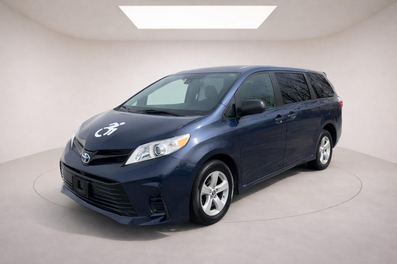 Toyota Sienna LE 7-Passenger Mobility 2020