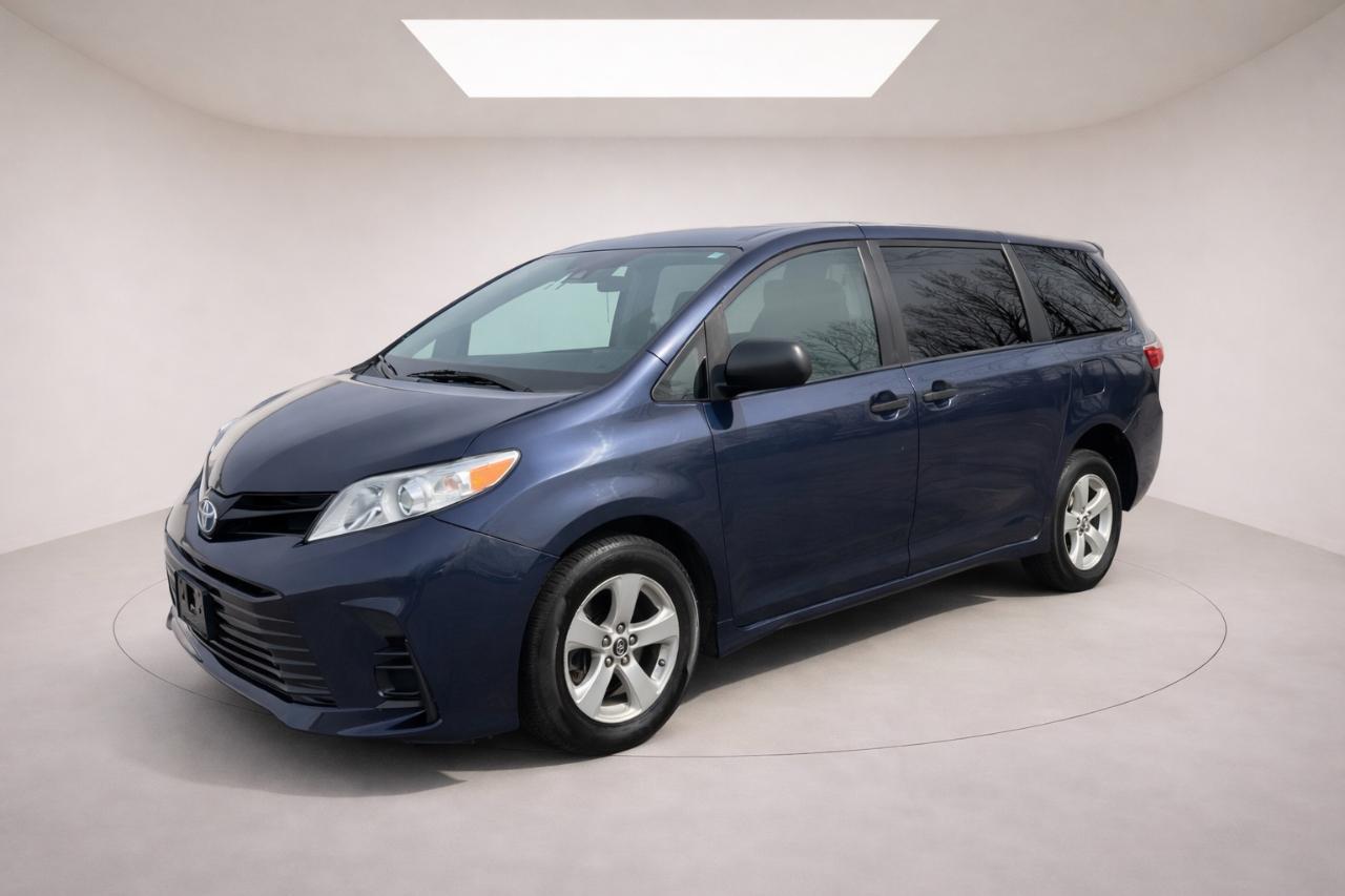 Toyota Sienna LE 7-Passenger Mobility 2020
