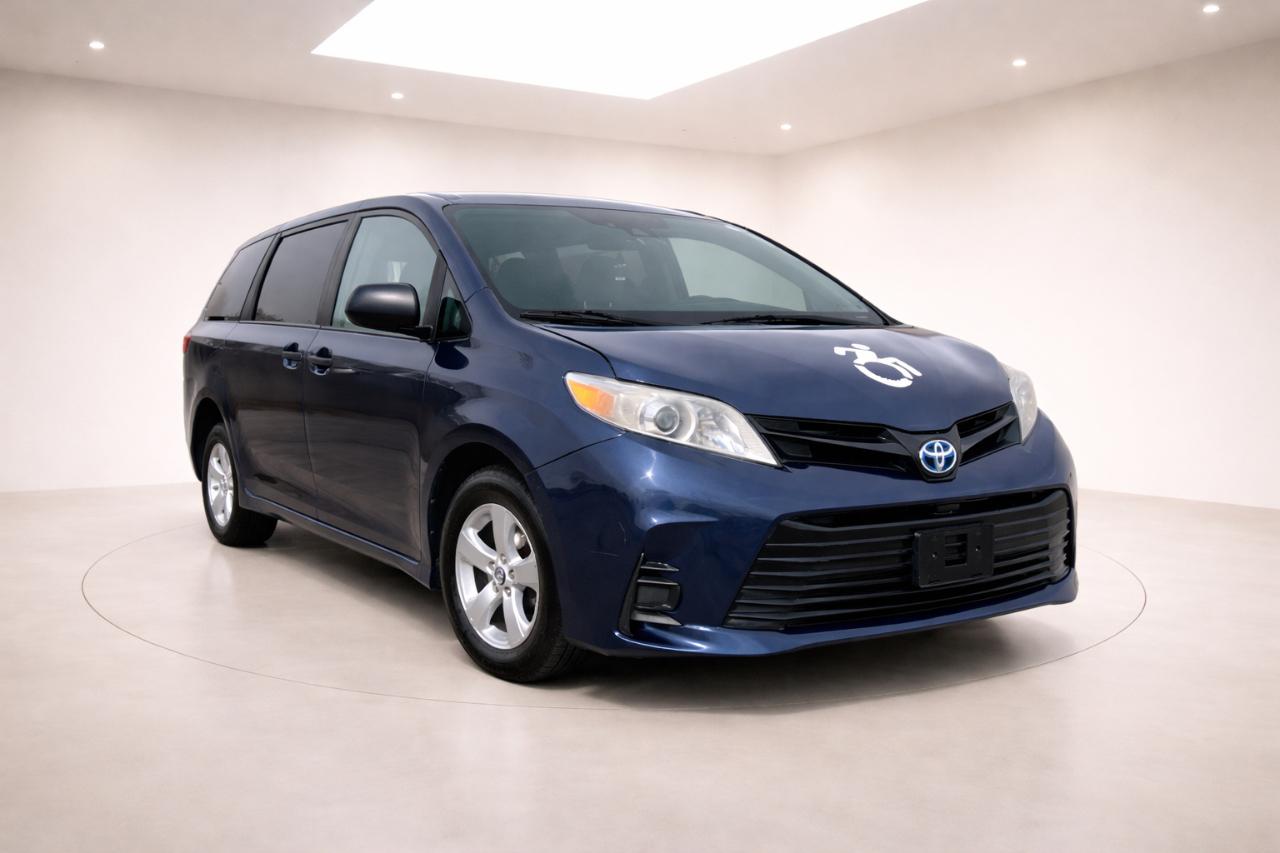 Toyota Sienna LE 7-Passenger Mobility 2020