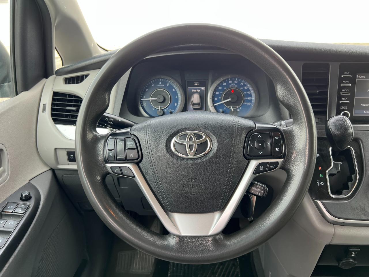 Toyota Sienna LE 7-Passenger Mobility 2020