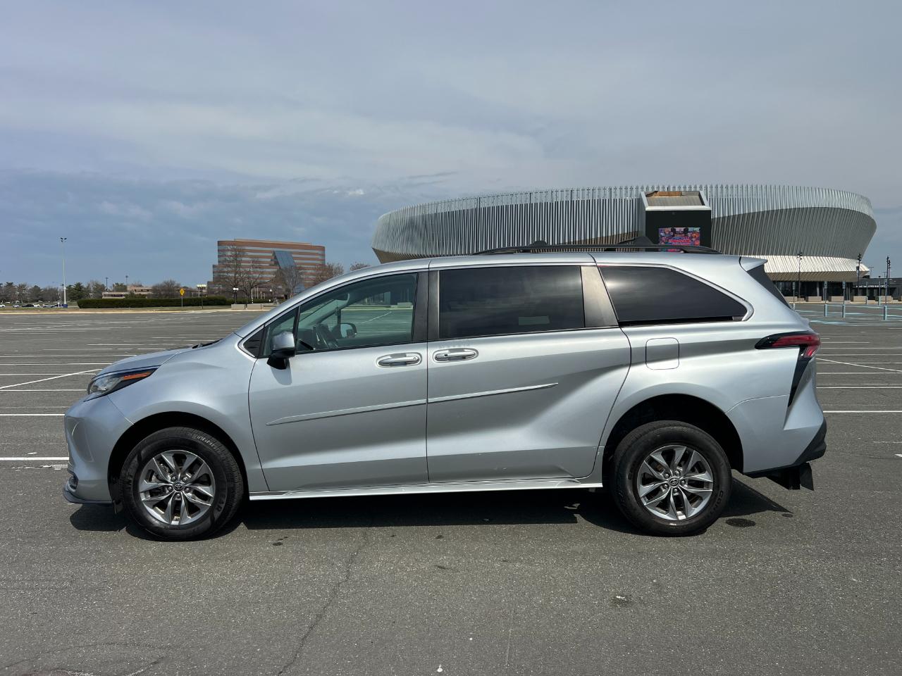 Toyota Sienna LE 8-Passenger 2022