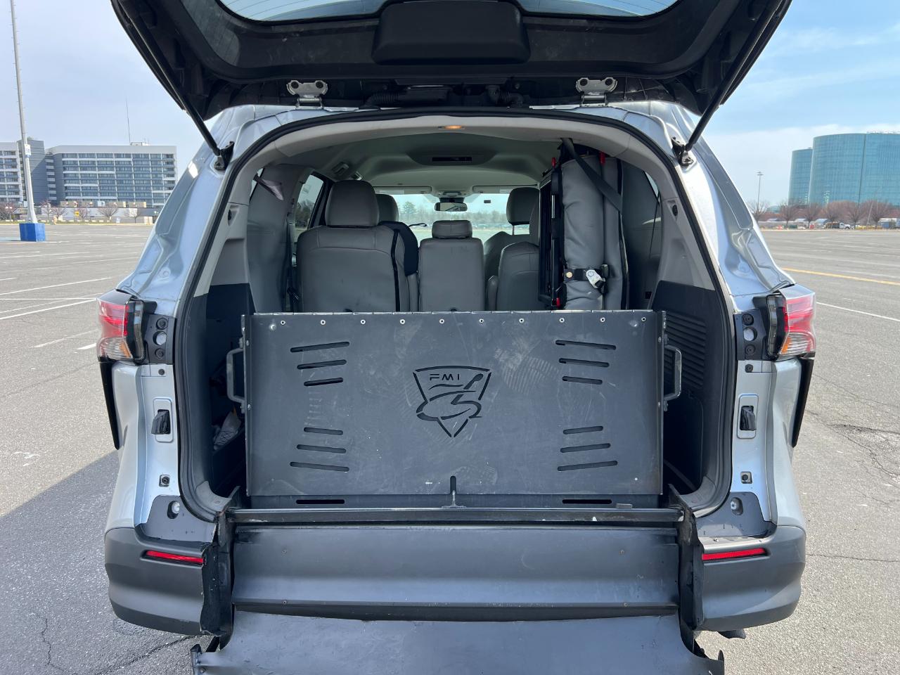 Toyota Sienna LE 8-Passenger 2022