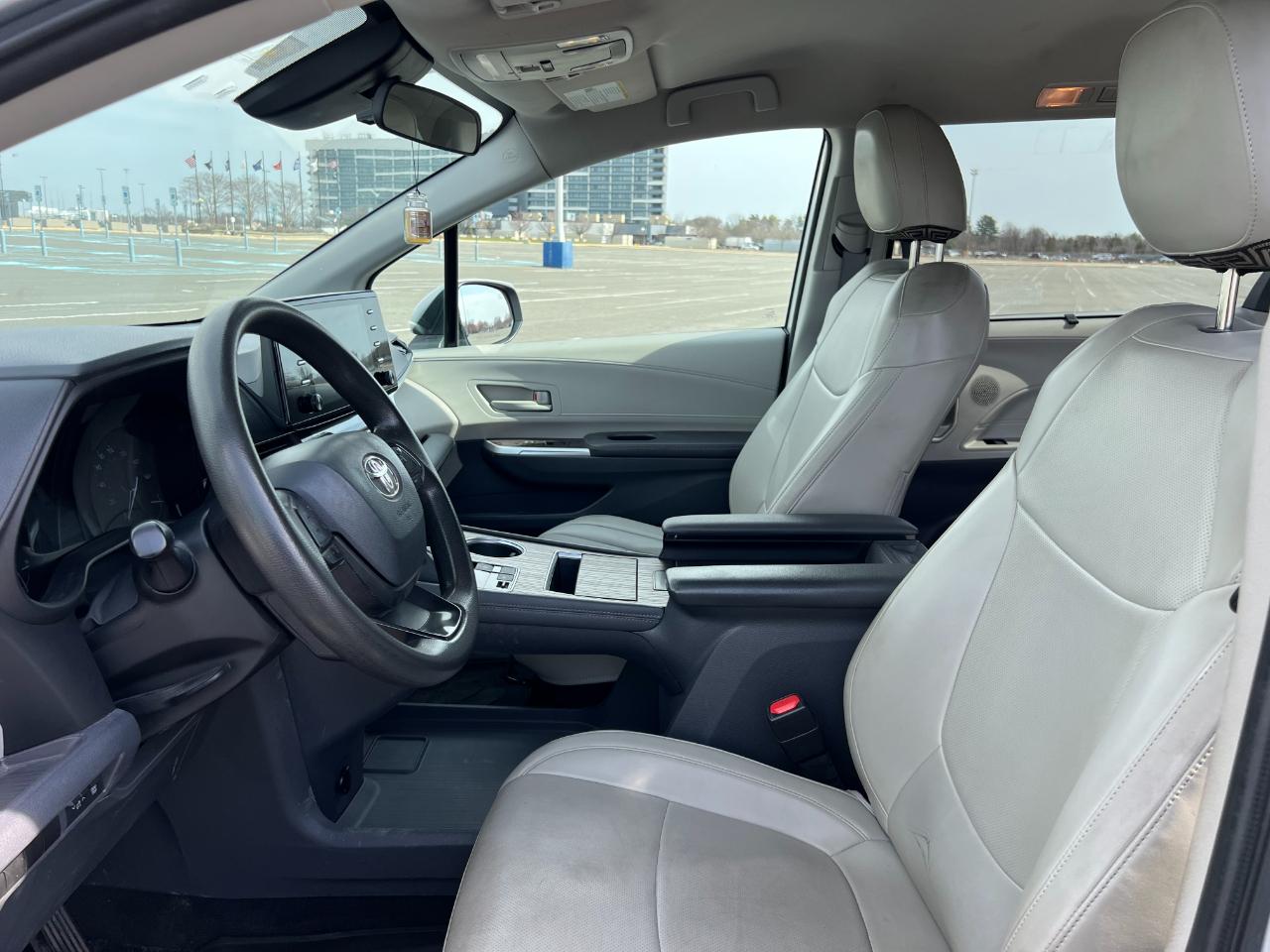 Toyota Sienna LE 8-Passenger 2022