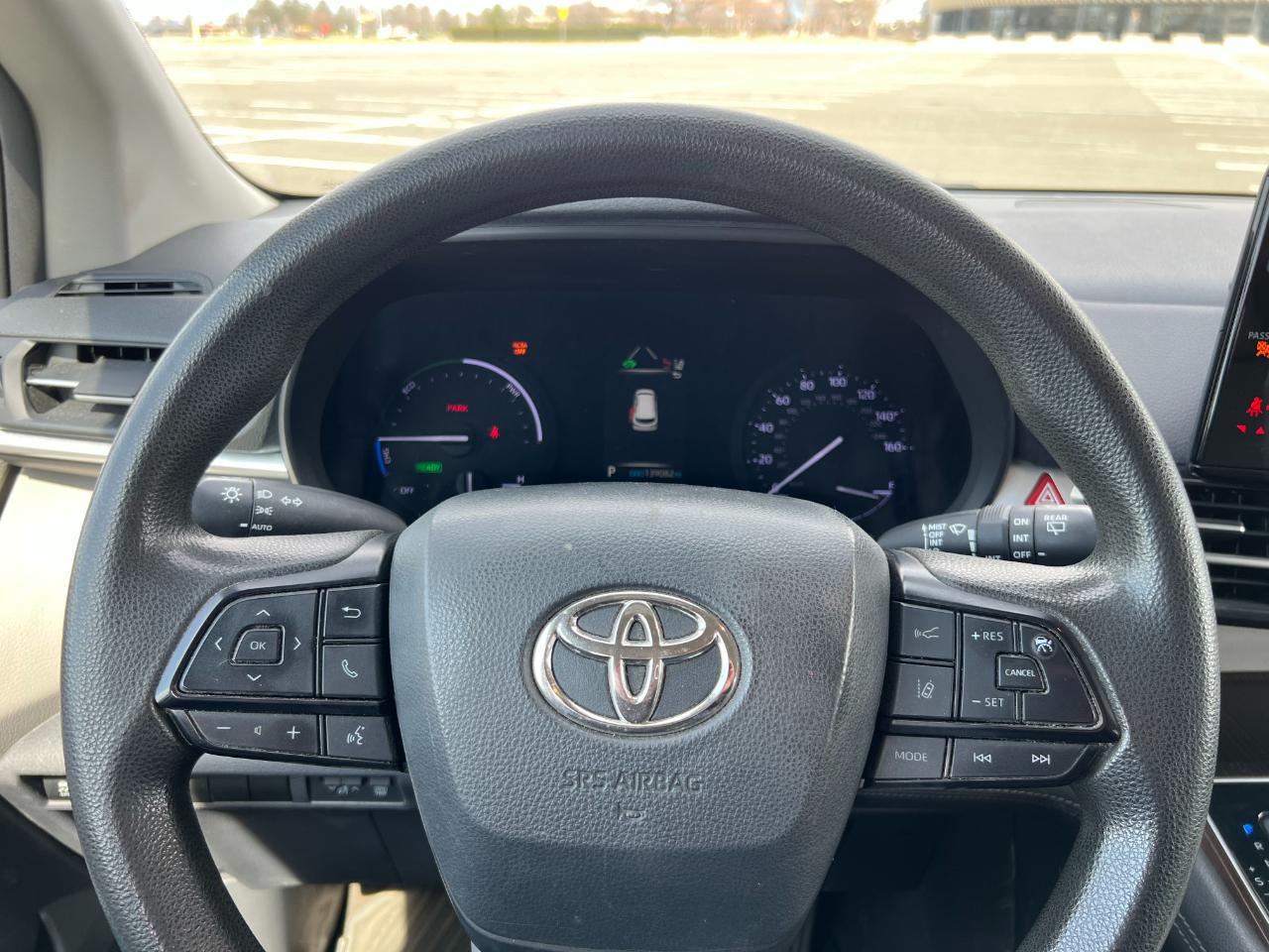 Toyota Sienna LE 8-Passenger 2022